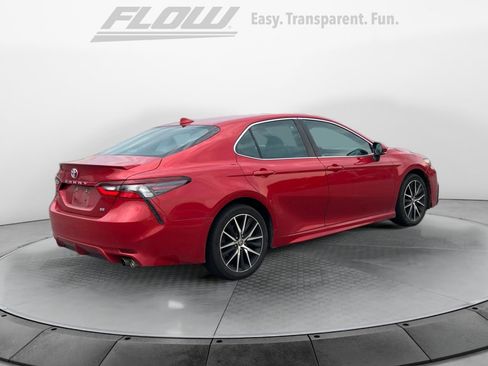Used 2021 Toyota Camry SE FWD image 8