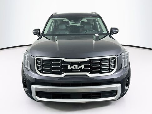 Used 2025 Kia Telluride S FWD image 2
