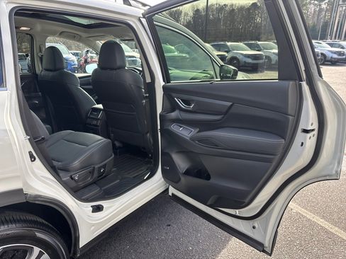 Certified 2025 Subaru Ascent Limited w/ Popular Package #2 image 45