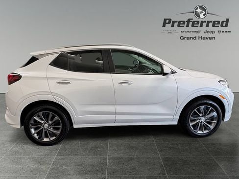 Used 2021 Buick Encore GX Select w/ Sport Touring Package AWD/4WD image 9