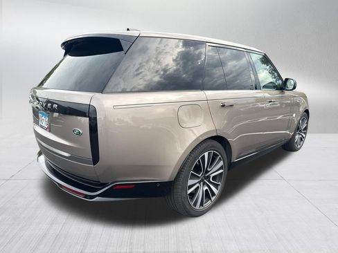 Used 2023 Land Rover Range Rover SE AWD/4WD image 4
