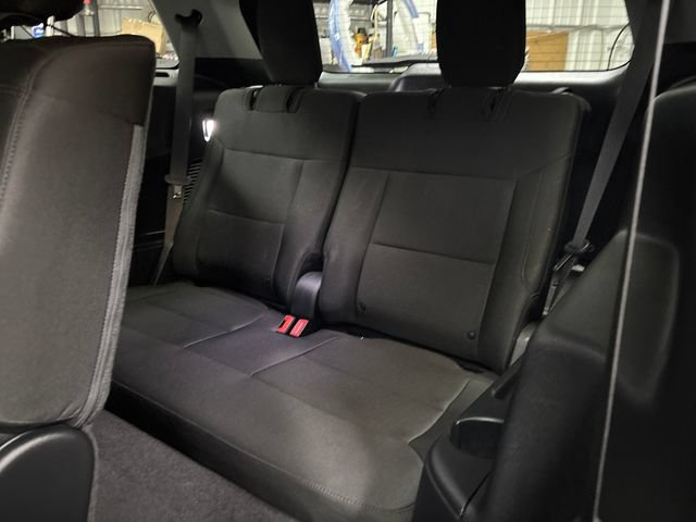 Used 2023 Ford Explorer XLT RWD image 33