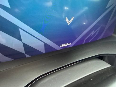 Used 2024 Chevrolet Corvette Stingray Premium Conv w/ Z51 Performance Package RWD image 5