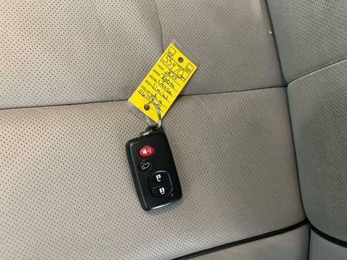 Used 2015 Toyota Venza Limited image 27