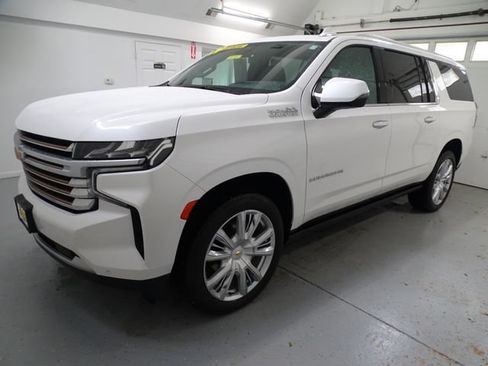 Certified 2024 Chevrolet Suburban High Country AWD/4WD image 18