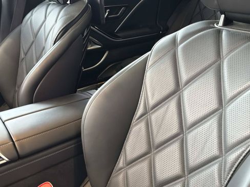Certified 2024 Mercedes-Benz Maybach S 680 4MATIC image 25