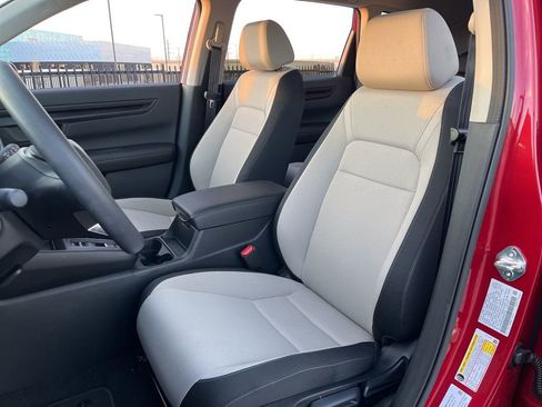 Used 2025 Honda CR-V LX image 24