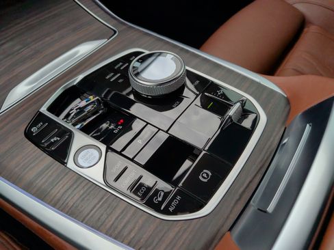 Certified 2024 BMW X7 M60i w/ Executive Package AWD/4WD image 22
