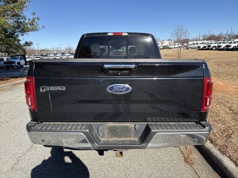 Used 2017 Ford F150 Lariat w/ Equipment Group 502A Luxury image 9