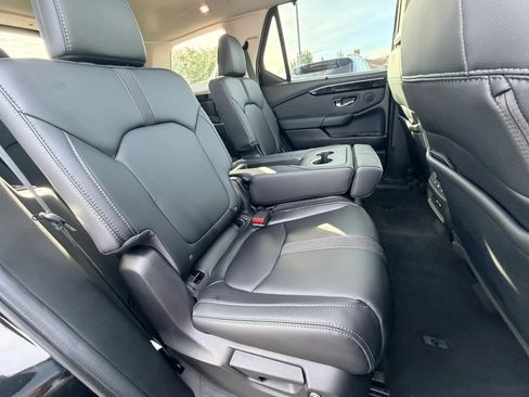 Used 2025 Honda Pilot Touring image 23