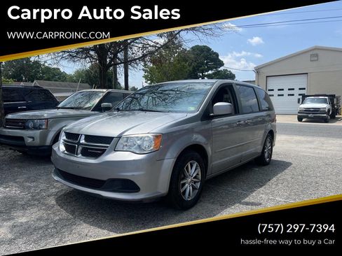Used 2015 Dodge Grand Caravan SE image 1