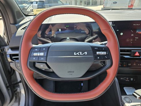 New 2026 Kia Sportage SX FWD image 14