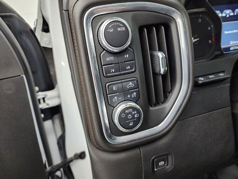 Used 2022 GMC Sierra 2500 AT4 w/ AT4 Premium Plus Package image 49