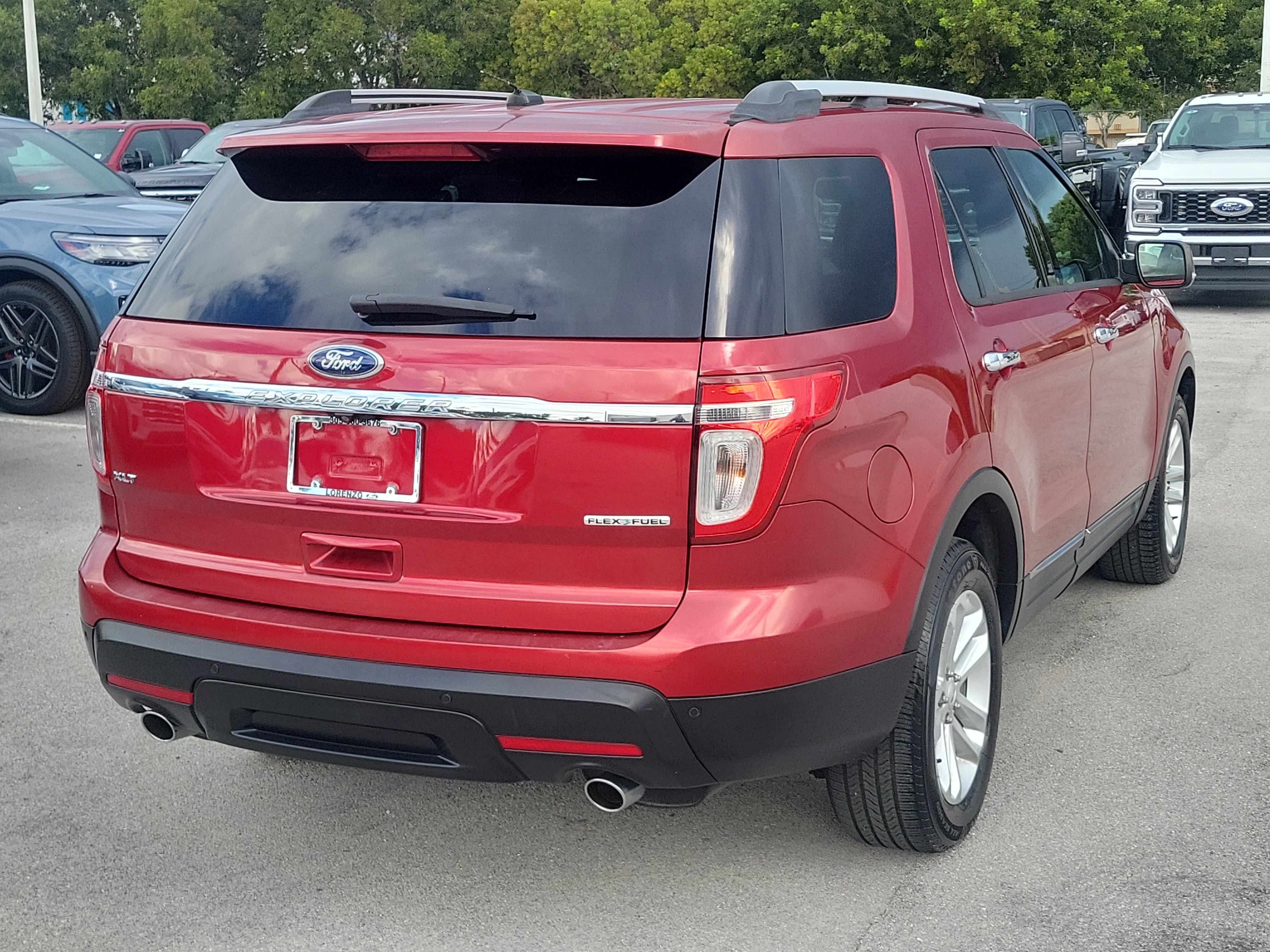 Used 2014 Ford Explorer XLT w/ Equipment Group 202A FWD image 5