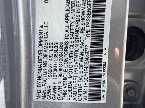 Used 2025 Honda Accord SE image 10