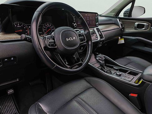 Certified 2023 Kia Sorento S w/ Panoramic Sunroof Package AWD/4WD image 7