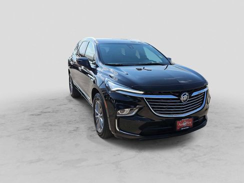Used 2024 Buick Enclave Premium image 2