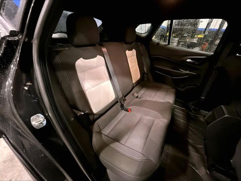 Used 2024 Chevrolet Trax RS image 16