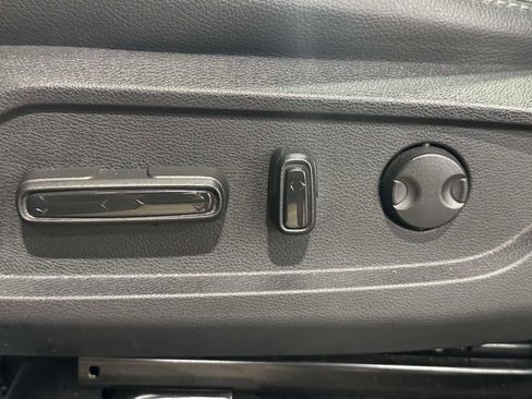 Used 2023 Honda Pilot Touring image 27