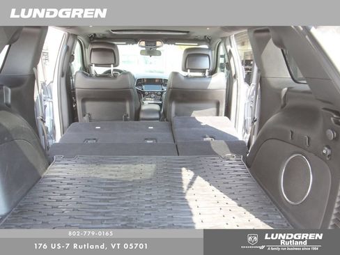Used 2021 Jeep Grand Cherokee Laredo X AWD/4WD image 24