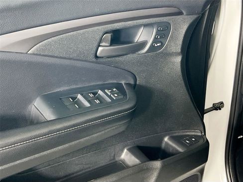 Used 2023 Honda Passport EX-L image 17