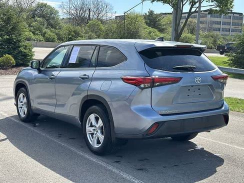 Used 2022 Toyota Highlander LE image 22