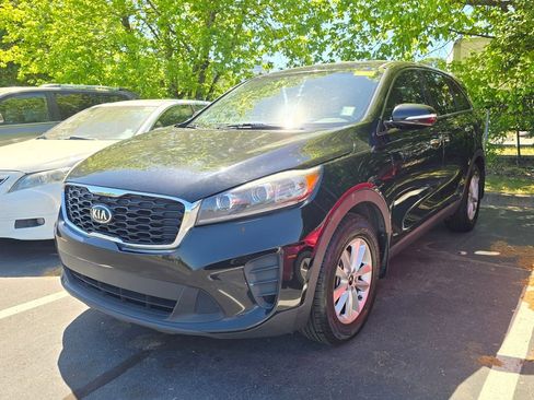 Used 2019 Kia Sorento LX image 3
