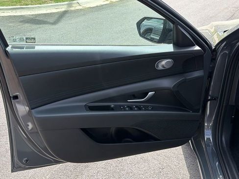 New 2026 Hyundai Elantra SE image 11