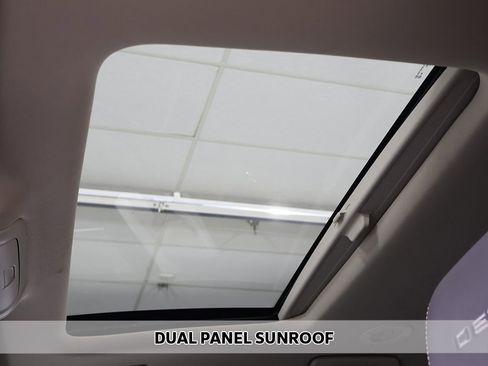 Used 2021 GMC Acadia Denali w/ Denali Technology Package image 3