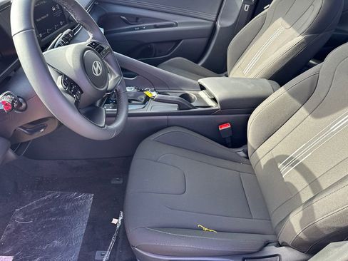 New 2025 Hyundai Elantra Sport image 9