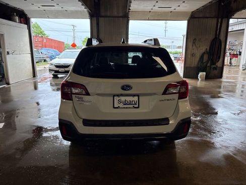 Used 2018 Subaru Outback 2.5i Limited AWD/4WD image 6