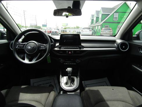 Used 2019 Kia Forte LXS FWD image 13