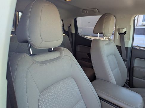 Used 2020 GMC Canyon SLE w/ Driver Alert Package image 7