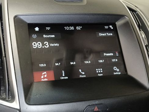 Used 2018 Ford Edge SEL w/ Equipment Group 201A AWD/4WD image 22