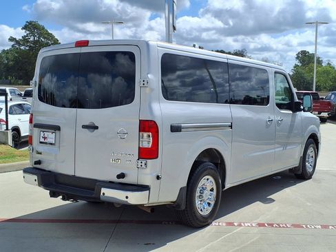 Used 2013 Nissan NV 3500 SL w/ Technology Pkg RWD image 6