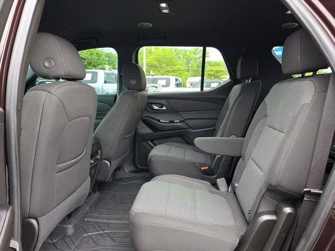 Certified 2023 Chevrolet Traverse LT FWD image 12