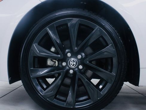 Used 2024 Toyota Corolla SE image 2