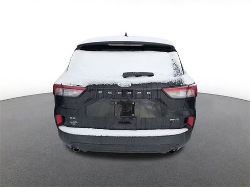 Certified 2022 Ford Escape SE w/ SE Sport Appearance Package image 4
