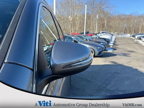 Used 2026 Mercedes-Benz GLB 250 4MATIC image 11