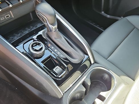 Used 2024 GMC Canyon Elevation w/ Elevation Premium Package image 22