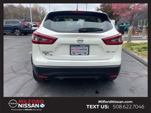 Used 2020 Nissan Rogue Sport SL w/ Premium Package AWD/4WD image 4