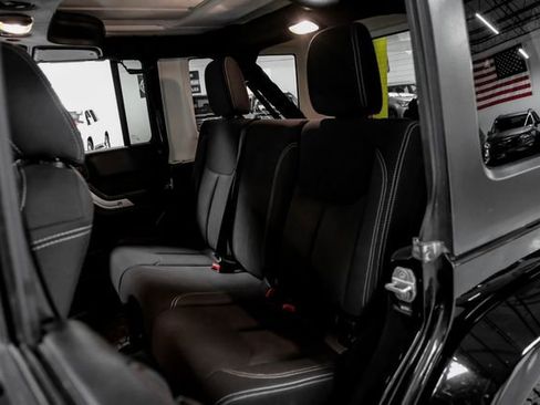 Used 2018 Jeep Wrangler Unlimited Sahara w/ Connectivity Group image 34