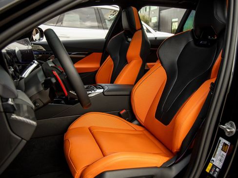 Used 2025 BMW M5 Touring image 22