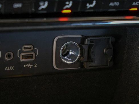 Used 2021 Jeep Grand Cherokee L Limited image 21