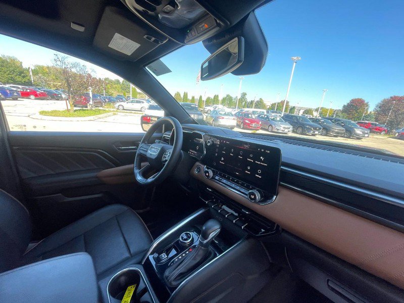 Used 2023 GMC Canyon AT4 w/ AT4 Premium Package AWD/4WD image 6