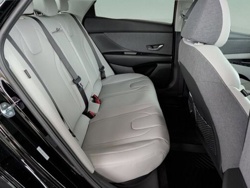 New 2026 Hyundai Elantra Limited image 41