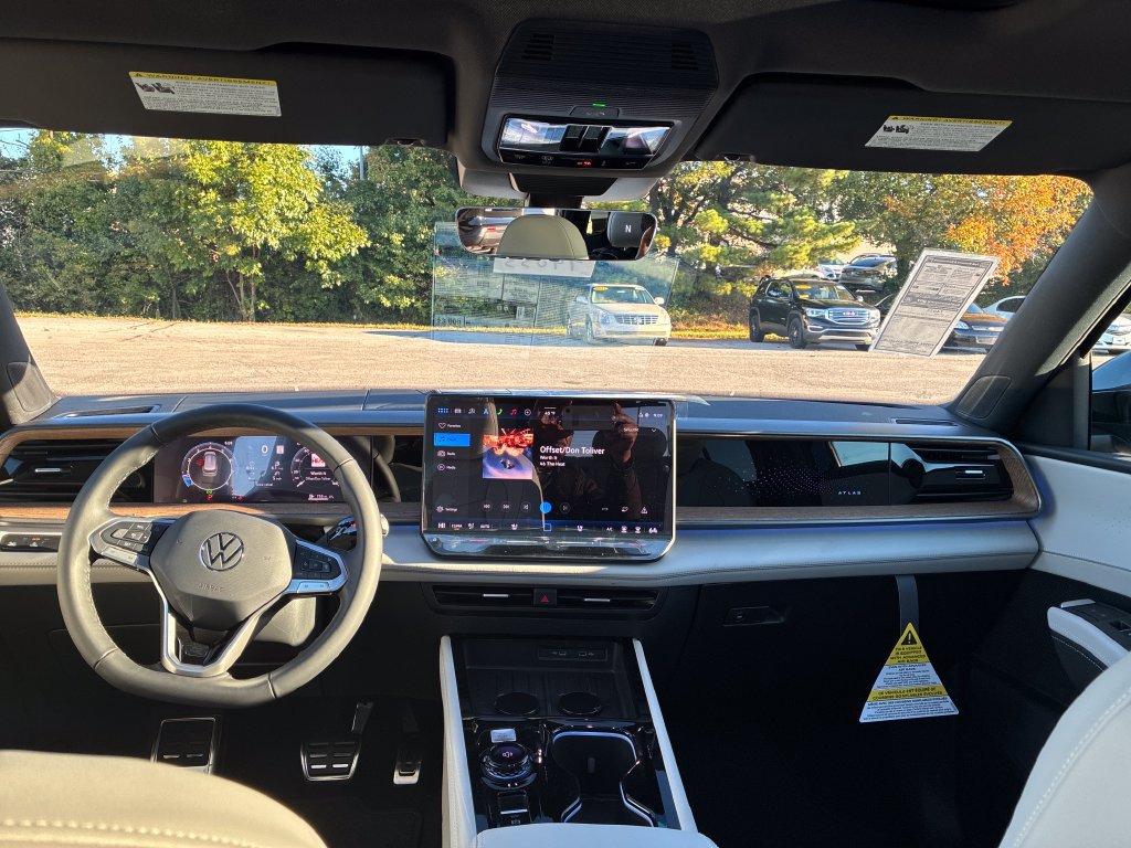 New 2027 Volkswagen Atlas SEL R-Line AWD/4WD image 18