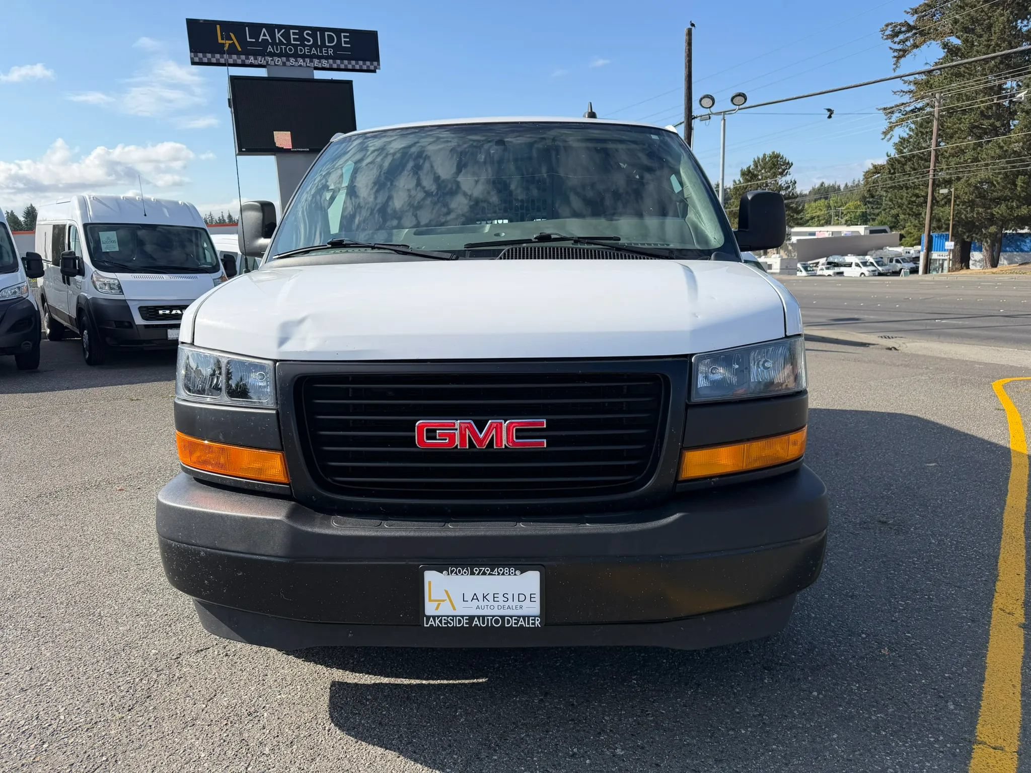 Used 2023 GMC Savana 2500 Extended w/ Driver Convenience Package RWD image 2