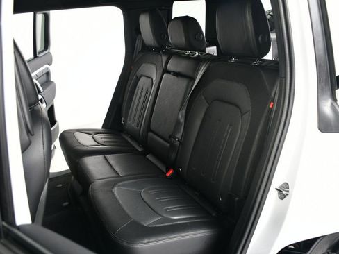 Used 2022 Land Rover Defender 110 X-Dynamic SE AWD/4WD image 35