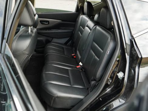 Used 2022 Nissan Murano SV FWD image 9
